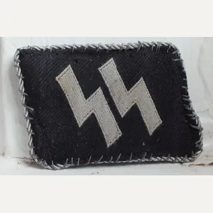 WSS BEVO EM RUNIC COLLAR TAB SERVICE USED OFFICER UPGRADED