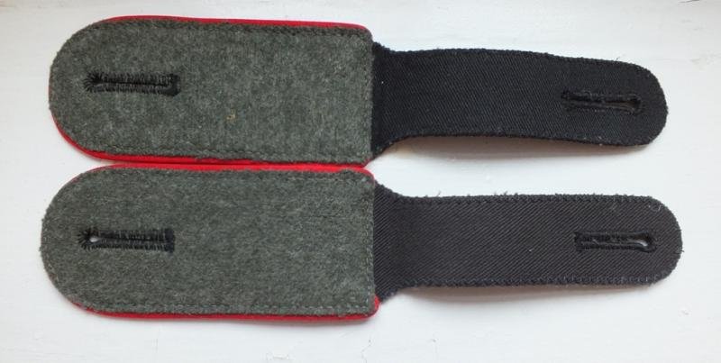 WSS EM ARTILERY SHOULDER BOARDS — image 2