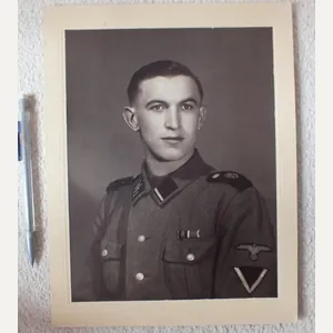 GERMANIA PORTRAIT PHOTO