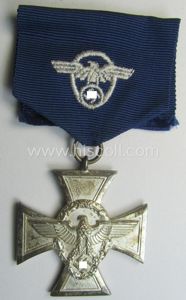 Attractive, silver-class 'Polizei-Dienstauszeichnung 2. Stufe' (or: police loyal-service medal second-class) …
