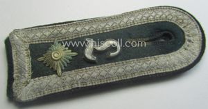 Single, WH (Heeres) NCO-type shoulderstrap: 'Feldwebel u. Mitglied einer Pionier-Lehr-Btls.'