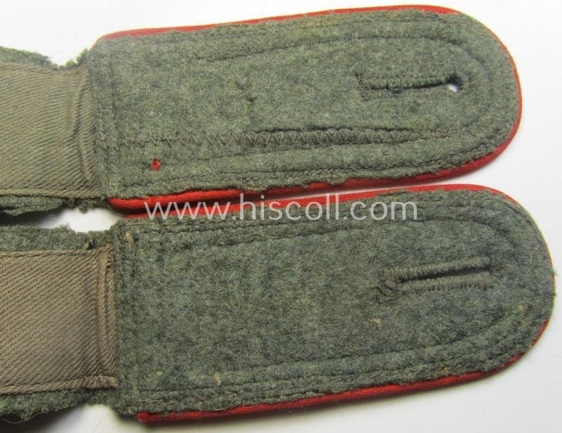 Pair of WH (Heeres) EM-type shoulderstraps: 'Soldat eines (Sturm)Art.-Abtgs. o. Rgts.' — image 4