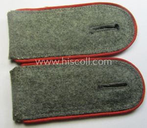 Pair of WH (Heeres) EM-type shoulderstraps: 'Soldat eines (Sturm)Art.-Abtgs. o. …