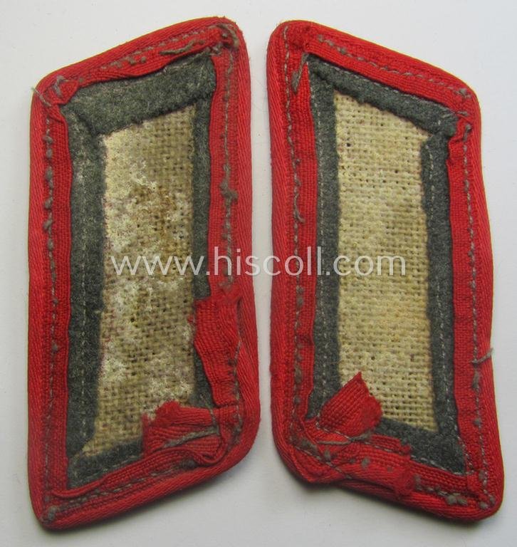 Mid- (ie. later-) war-period - and fully matching! - pair of WH (Heeres) field-grey-coloured, woolen-based- and/or bright-red-piped: 'Sturmgeschütze'-collar-tabs having a greyish-toned 'Einheitskragenspiegel' attached — image 3