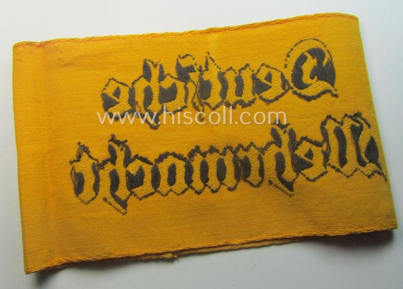 Linnen-based- and/or neatly 'BeVo'-woven, golden-yellow-coloured armband (ie. 'Armbinde') entitled: 'Deutsche Wehrmacht' as was intended for (civilian) staff-members serving within the German armed forces ie. 'Deutsche Wehrmacht' — image 4