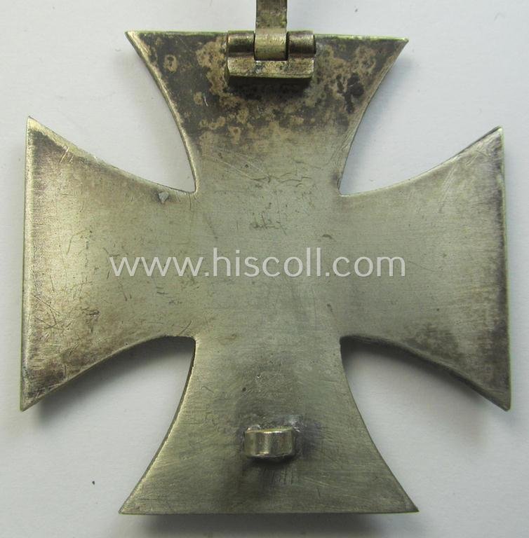 Mid-war-period, 'Eisernes Kreuz 1. Kl.' (or: Iron Cross 1st class), being a neatly maker- (ie. 'L/13'-) marked example (having a repaired catch) as was produced by the 'Hersteller' (ie. maker) 'Paul Meybauer' — image 4