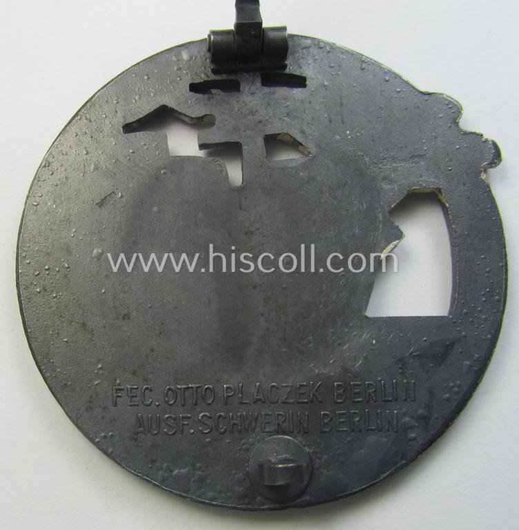 WH (Kriegsmarine) 'Blockadebrecher-Kriegsabzeichen' being a clearly maker- (ie. 'Fec. Otto Placzek Berlin - Ausf. Schwerin - Berlin'-) marked example as executed in silver-toned metal (ie. 'Buntmetall') — image 3