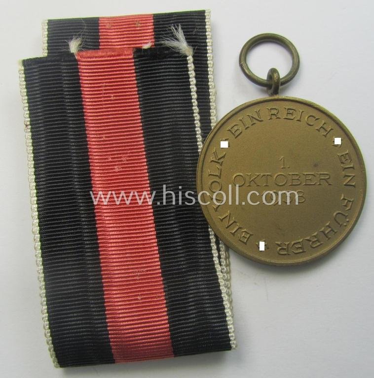 WH Czech-occupation- (ie. 'Anschluss'-) medal: '1. Oktober 1938' being a neat (and virtually mint!) example that came together with its full-length ribbon as issued and/or recently found — image 3