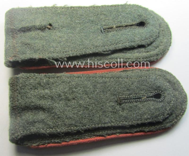 Pair of WH (Heeres) 'M41 o. M43'-pattern, NCO-type shoulderstraps as piped in the bright-pink-coloured branchcolour as was intended for a: 'Feldwebel einer Panzerjäger-Abtgs.' — image 3