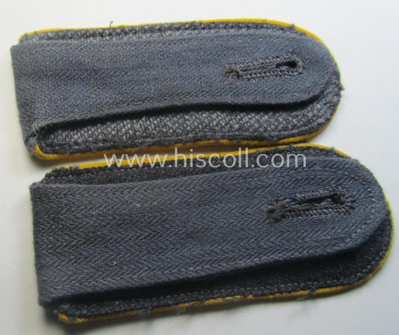 Pair of WH (Luftwaffe) shoulderstraps as was executed in typical 'HBT'-type cloth and piped in the bright-yellow-coloured branchcolour as was intended for a: 'Soldat der Flieger- o. Fallschirmjäger-Trpn.' — image 3