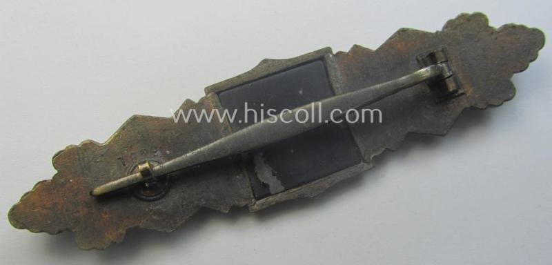 'Nahkampfspange in Bronze' (or: bronze-class close-combat clasp ie. CCC) being a maker- (ie. 'F.&B.-L.'-) marked- and/or minimally converse-shaped specimen as was produced by the maker- (ie. 'Hersteller') 'Funcke u. Brüninghaus' — image 3