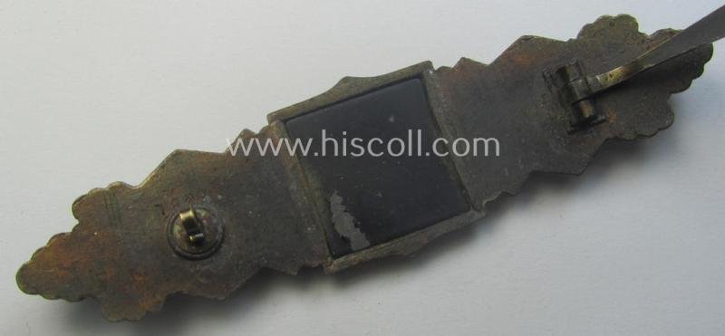 'Nahkampfspange in Bronze' (or: bronze-class close-combat clasp ie. CCC) being a maker- (ie. 'F.&B.-L.'-) marked- and/or minimally converse-shaped specimen as was produced by the maker- (ie. 'Hersteller') 'Funcke u. Brüninghaus' — image 4