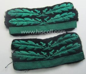 Truly used- and/or worn - and fully matching! - pair …