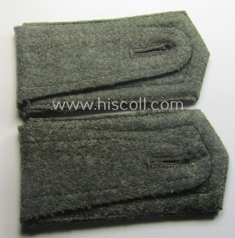 Fully matching pair of neatly 'cyphered'- (and I deem mid- ie. somewhat later-war-period!) WH (Kriegsmarine) NCO-type shoulderstraps as was intended for usage by an: 'Unteroffizier eines Küsten-Artillerie-Rgts. o. Abtlgs.' — image 3