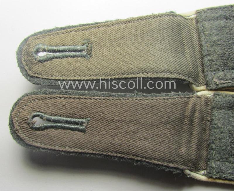 Pair of WH (Heeres), early- (ie. mid-) war-period- (ie. 'M40- o. M43'-) pattern NCO-type shoulderstraps as piped in the white-coloured branchcolour as was intended for an: 'Uffz. eines Infanterie-Rgts.' — image 5