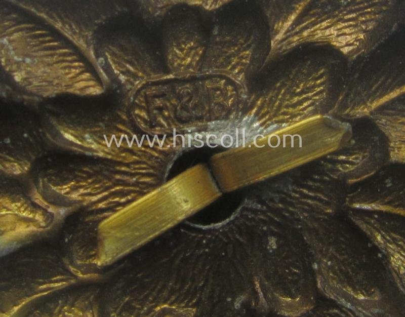 WH (Heeres) (bright) silverish- (ie. golden-) coloured, zinc-based (and neatly maker- ie. 'F&B'-marked) so-called: 'M43'-pattern 'Edelweiss'-cap-badge (ie. 'Mützenabzeichen') — image 3
