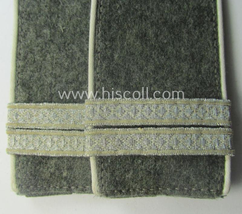 Hardly worn - fully matching and scarcely encountered! - pair of WH (Heeres) later-war period- (ie. 'simplified'- ie. 'M44- o. M45'-pattern) EM-type shoulderstraps as intended for a: 'Soldat u. Offiz.-Anwärter der Infanterie-Trpn.' — image 2