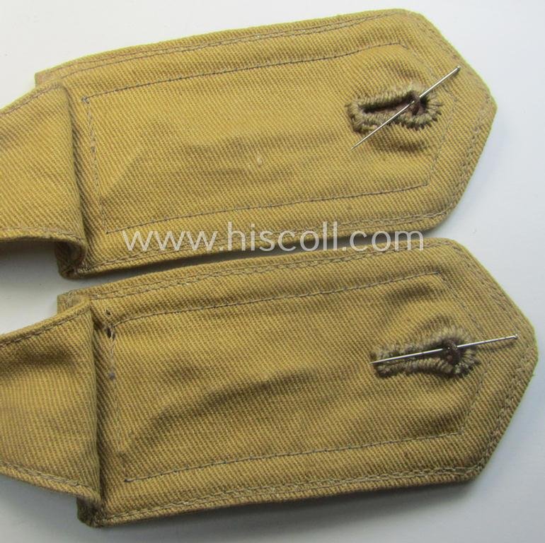 Minimally used - and fully matching! - pair of WH (Kriegsmarine) 'tropical-styled', 'cyphered' NCO-type shoulderstraps (as was specifically intended for usage on the tropical-shirts ie. tunics) as was intended for a: 'Feldwebel' — image 4