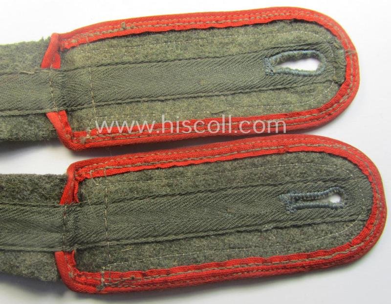 Typical later-war-period - and fully matching! - pair of so-called: 'M44'-pattern, simplified WH (Heeres) NCO-type shoulderstraps: 'Unteroffizier eines (Sturm)Artillerie-Rgts. o. Abtlgs.' — image 4