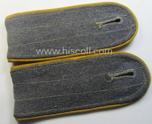 Pair of later-war-period, so-called: 'M44'-pattern, simplified WH (Luftwaffe) EM-type shoulderstraps …