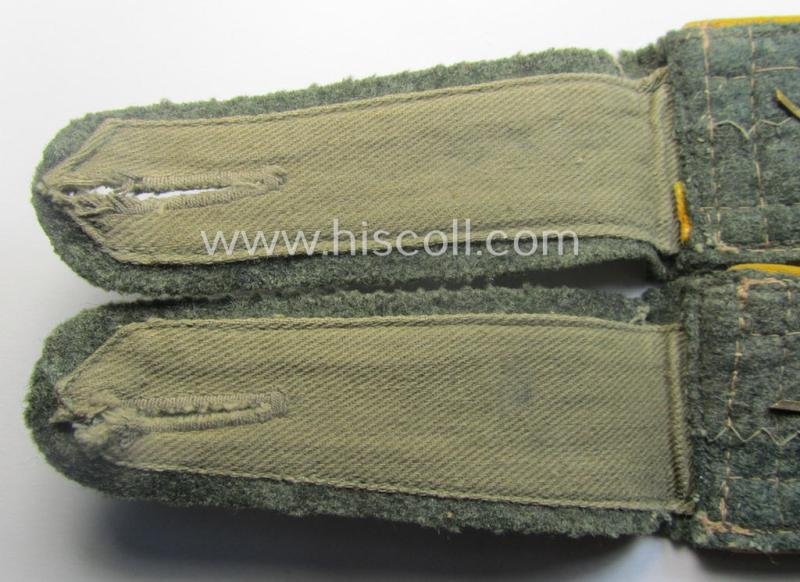 Truly used- and/or worn, pair of WH (Heeres) so-called: 'M40 o. M43'-pattern, NCO-type shoulderstraps: 'Feldwebel der Kav./Reiter- o. Aufklärungs-Trpn.' — image 5