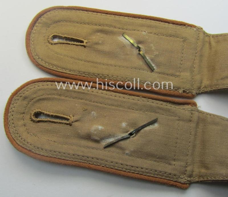 Pair of - truly used- and/or worn! - WH (Luftwaffe) 'tropical-styled' NCO-type shoulderstraps (as was specifically for usage on the tropical-shirts ie. tunics) as was intended for usage by a: 'Feldwebel der Nachrichten-Trpn.' — image 4