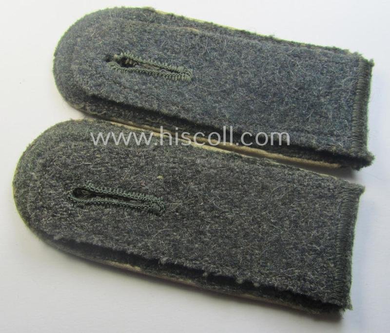 Pair of WH (Heeres), early- (ie. mid-) war-period- (ie. 'M40- o. M43'-) pattern NCO-type shoulderstraps as piped in the white-coloured branchcolour as was intended for an: 'Uffz. eines Infanterie-Rgts.' — image 3