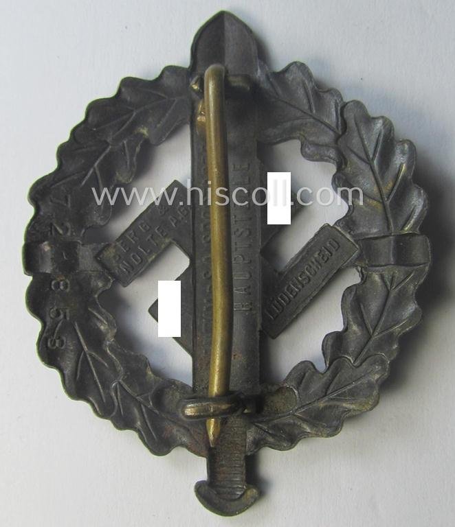 Darker-toned, 'SA-Sportabzeichen in Bronze' being a maker- (ie. 'Berg u. Nolte'-) marked example that shows the (unique) impressed bearers'-number: '721853' — image 2