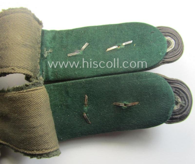 Truly used pair of WH (Luftwaffe) NCO-type shoulderboards as intended for a medium-ranked, administrative-official (ie. NCO) having the rank of: 'Oberfeldwebel' (ie.: 'Beambter des mittleren Dienstes') — image 4