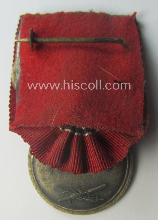 Unusually found, 'Einzelspange' showing a: 'Winterschlacht im Osten 1941-42' (or: Eastern Front- or: 'Ost'-medal) being a detailed- and/or typical, zinc- ie. 'Feinzink'-based specimen — image 3