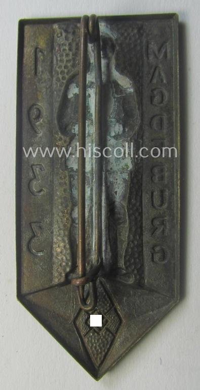 HJ- (ie. 'Hitlerjugend'-) related day-badge (ie. 'tinnie' or: 'Veranstaltungsabzeichen') as was issued to commemorate a HJ-related event and that is simply entitled: 'Magdeburg 1933' — image 2