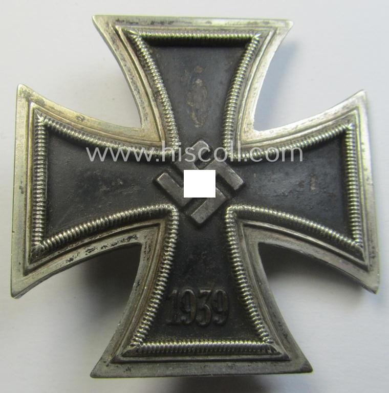 'Eisernes Kreuz 1. Klasse' being a non-maker-marked and/or fully untouched example by by the desirable 'Hersteller' named: 'B.H. Mayer's Kunstprägeanstalt' — image 2