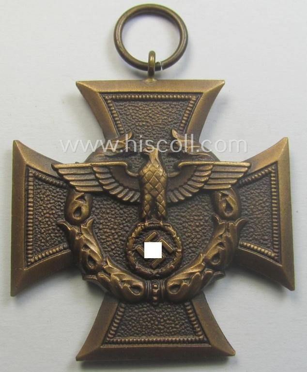 'Zollgrenzschütz-Ehrenzeichen' (or: customs loyal-service medal) that comes together with its full-length ribbon (ie. 'Bandabschnitt') and that comes stored in its (incomplete) etui — image 4