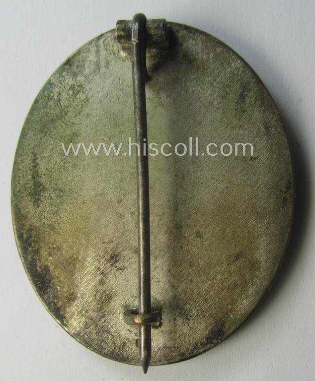 Unusually found, 'Verwundeten-Abzeichen in Silber' being a clearly maker- (ie. '13'-) marked, 'Buntmetall'-based example by the maker (ie. 'Hersteller') named: 'Gustav Brehmer' — image 2