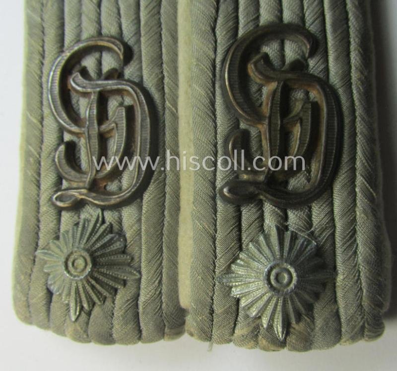 Superb - and fully matching! - pair of WH (Heeres) officers'-type, neatly 'cyphered' shoulderboards as was intended for usage by an: 'Oberleutnant der Infanterie' who served within the famous 'GrossDeutschland'-Div. — image 2