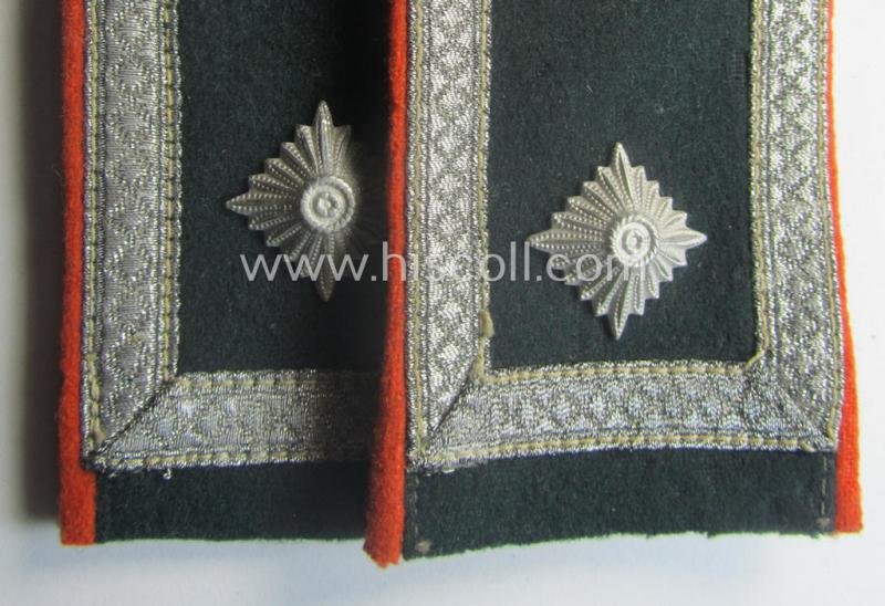 Pair of WH (Heeres) pre- ie. (early-) war-period (ie. 'M36 o. M40'-pattern-) NCO-type shoulderstraps: 'Feldwebel der Feldgendarmerie-Trpn.' — image 2