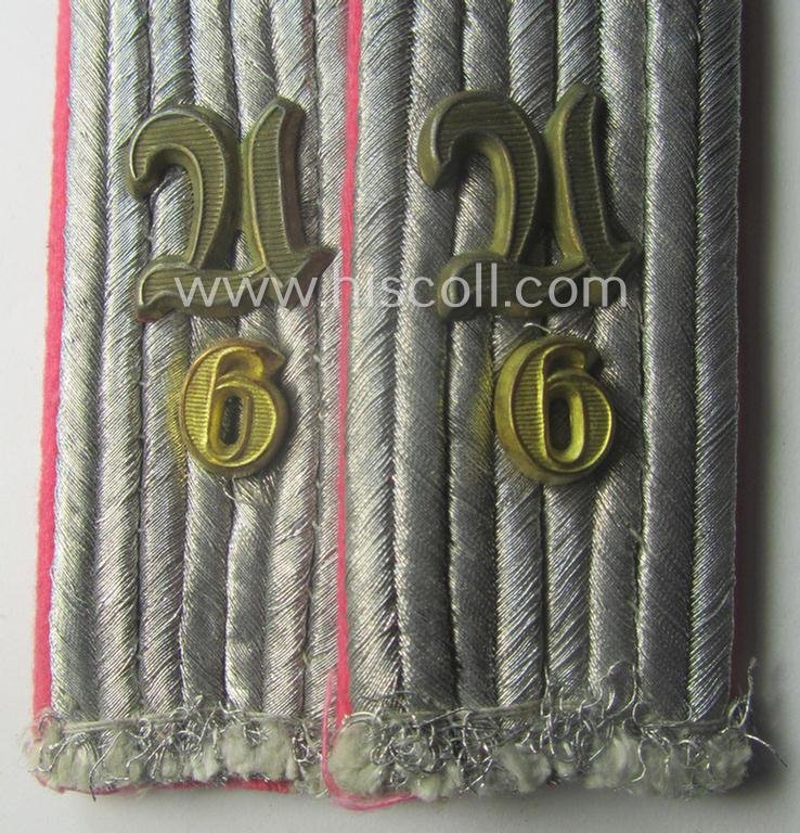 Pair of - truly used- and/or worn! - WH (Heeres) 'cyphered' officers'-type shoulderboards as was intended for a: 'Leutnant u. Mitglied des Panzer-Aufklärungs-Abtlgs. 6' — image 2