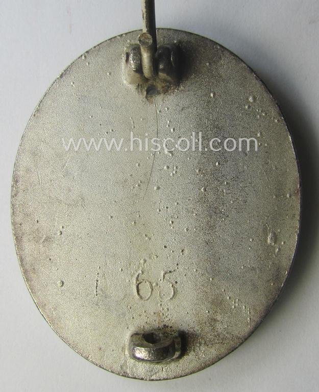 Silver-class wound-badge (or: 'Verwundeten-Abzeichen in Silber') being a maker- (ie. '65'-) marked example as was produced by the 'Hersteller' ie. maker: 'Klein u. Quenzer' — image 3