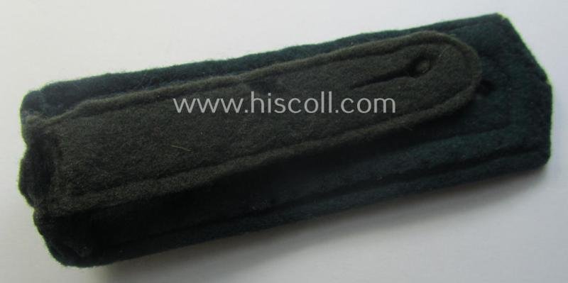 Single, (I deem) early-war-period so-called: 'M40'-pattern, WH (Kriegsmarine) tailor-made, NCO-type shoulderstrap as was intended for usage by an: 'Unteroffizier eines Küsten-Artillerie-Abtgs.' — image 3