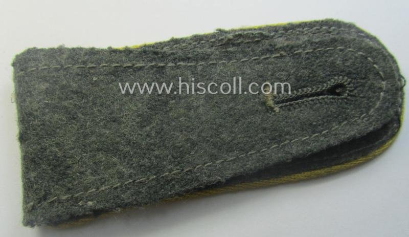 Single, early-war-period so-called: 'M40'-pattern, WH (Heeres) tailor-made, NCO-type shoulderstrap as piped in the bright-yellow-coloured branchcolour as was intended for usage by an: 'Unteroffizier der Nachrichten-Trpn.' — image 3