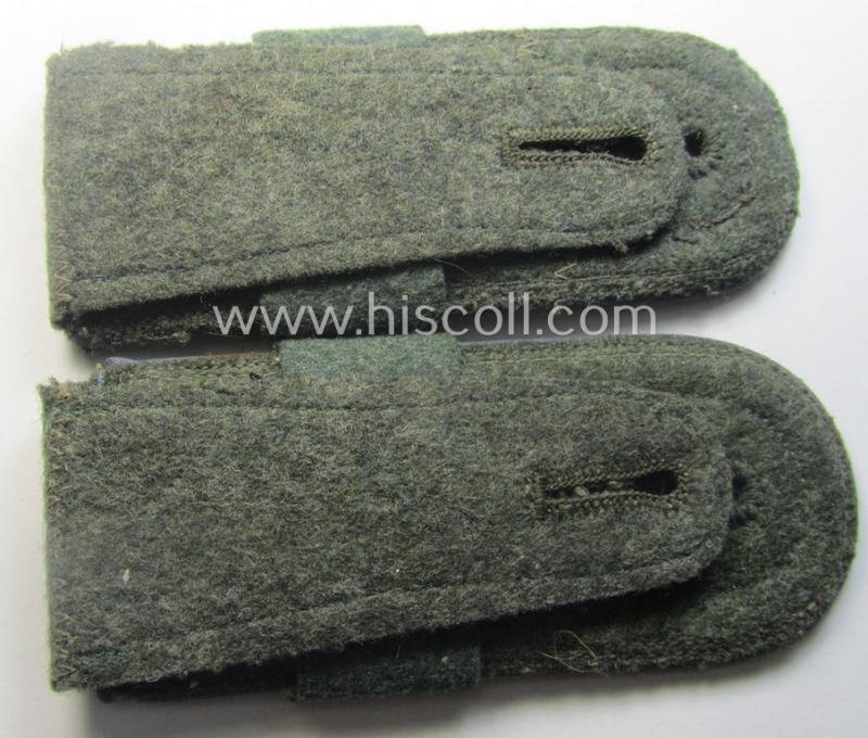 Pair of mid-war-period, so-called: 'M41 o. M43'-pattern, WH (Heeres) NCO-type shoulderstraps that comes with its accompanying 'Überschube'-pair as was intended for an: 'Oberfeldwebel des Nachschub-Abtgs. 33' — image 3