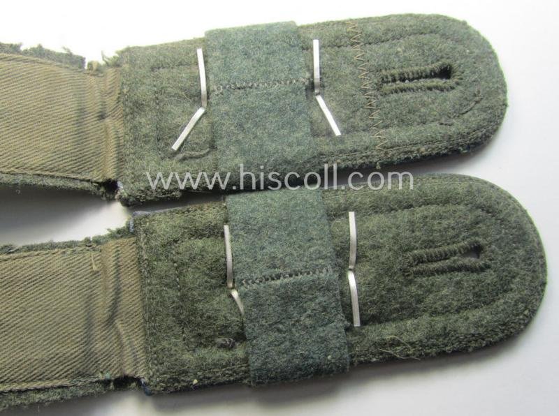 Pair of mid-war-period, so-called: 'M41 o. M43'-pattern, WH (Heeres) NCO-type shoulderstraps that comes with its accompanying 'Überschube'-pair as was intended for an: 'Oberfeldwebel des Nachschub-Abtgs. 33' — image 4