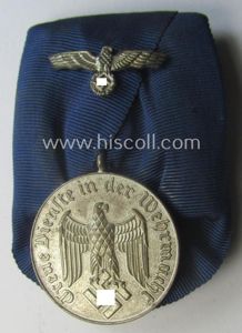 Bright-silver-toned WH (Heeres o. KM) so-called: 'Einzelspange' showing a: 'WH-Dienstauszeichnung …