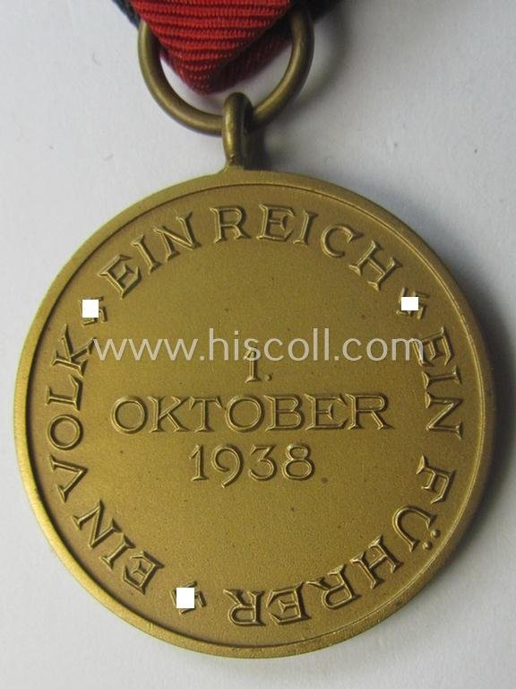 WH Czech-occupation- (ie. 'Anschluss'-) medal: '1. Oktober 1938' that comes with its period-attached 'PB-Spange' and that comes stored in its bordeaux-red-coloured- and/or non-maker-marked etui — image 7