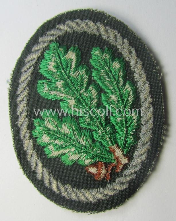 WH (Heeres) 'Jäger'-arm-badge being a desirable 'variant-pattern'-example as was executed in the machine-embroidered style on a thin-shaped- and/or linnen-based background — image 2