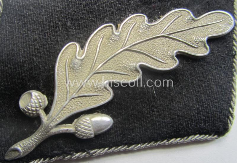 Single, SA (ie. 'Sturmabteilungen') black-coloured, officers'-type rank-collar-patch (ie. 'Kragenspiegel') as intended for an: 'SA-Standartenführer' serving within the: 'SA-Gruppe Niederrhein o. Berlin-Brandenburg' — image 2