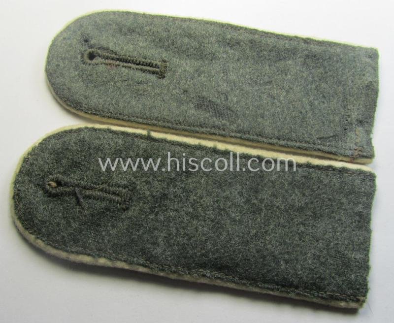 Pair of WH (Heeres) neatly 'cyphered', EM-type shoulderstraps: 'Soldat des Infanterie-Rgts. 19' — image 3