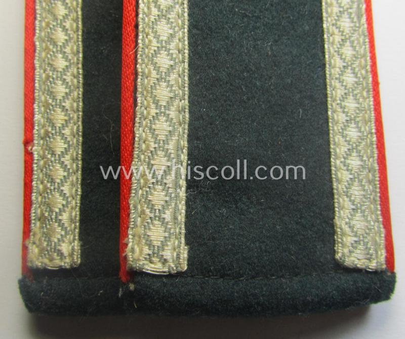 Pair of WH (Heeres) early-war-period- (ie. 'M40'-pattern) NCO-type shoulderstraps as was intended for usage by an: 'Unterwachtmeister eines (Sturm)Art.-Abts. o. Rgts.' — image 2