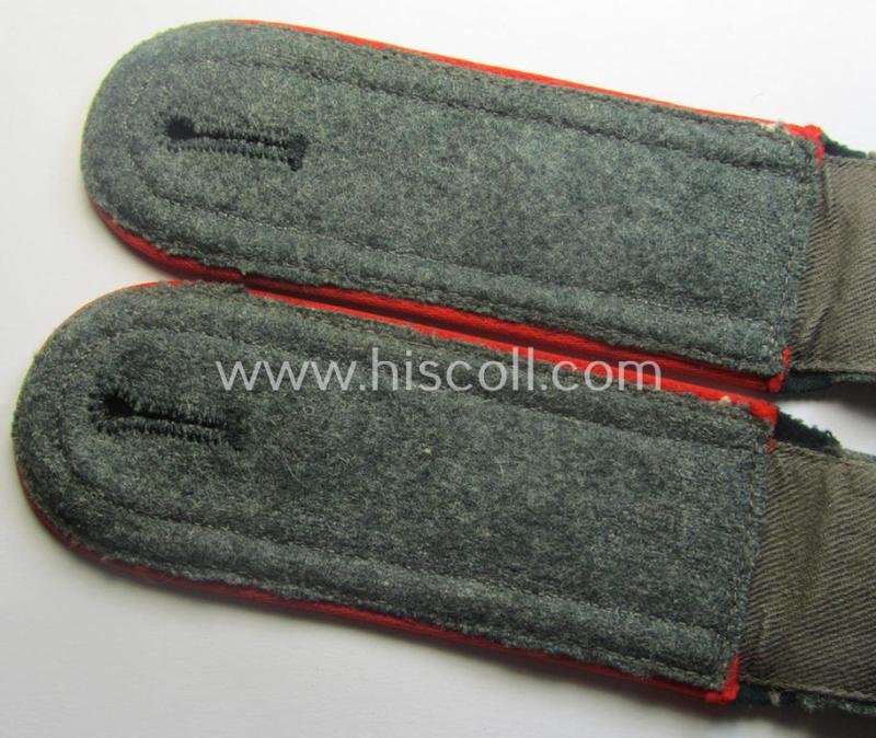 Pair of WH (Heeres) early-war-period- (ie. 'M40'-pattern) NCO-type shoulderstraps as was intended for usage by an: 'Unterwachtmeister eines (Sturm)Art.-Abts. o. Rgts.' — image 4