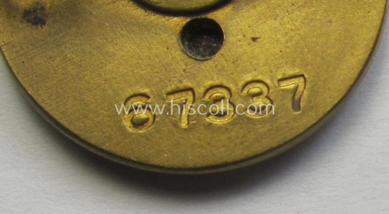 Stunning - and rarely seen! - 'Goldenes Ehrenzeichen der N.S.D.A.P.' (or: 'kleines Partei-Abzeichen für den Zivilanzug') being a smaller-sized- and (typical) non-maker-marked 'variant' showing the unique bearers'-number that reads: '67337' — image 3